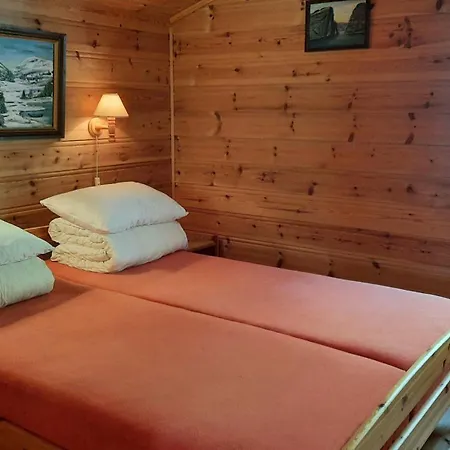 Cottage Ropeid